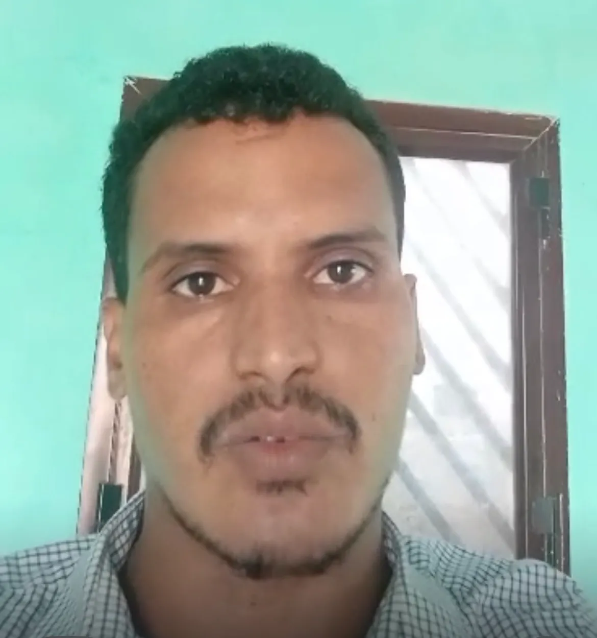 مواطن يتهم وزارة الثقافة بظلمه وحرمانه من راتبه