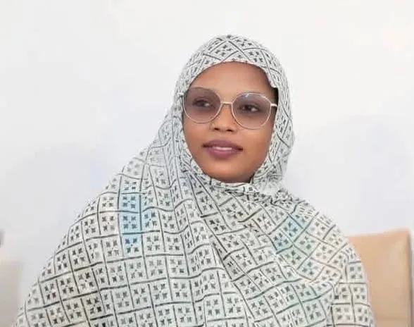 عفو رئاسي يُسقط العقوبة السالبة للحرية عن الناشطة "وردة"