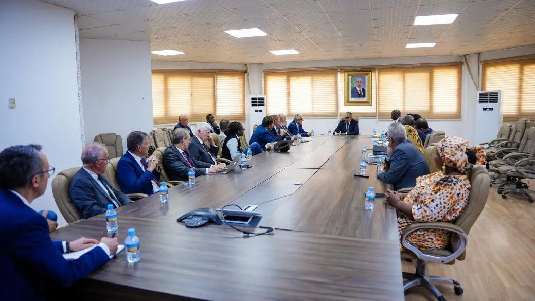 وزير الطاقة يستعرض فرص الاستثمار مع وفد من رجال الأعمال الأمريكيين