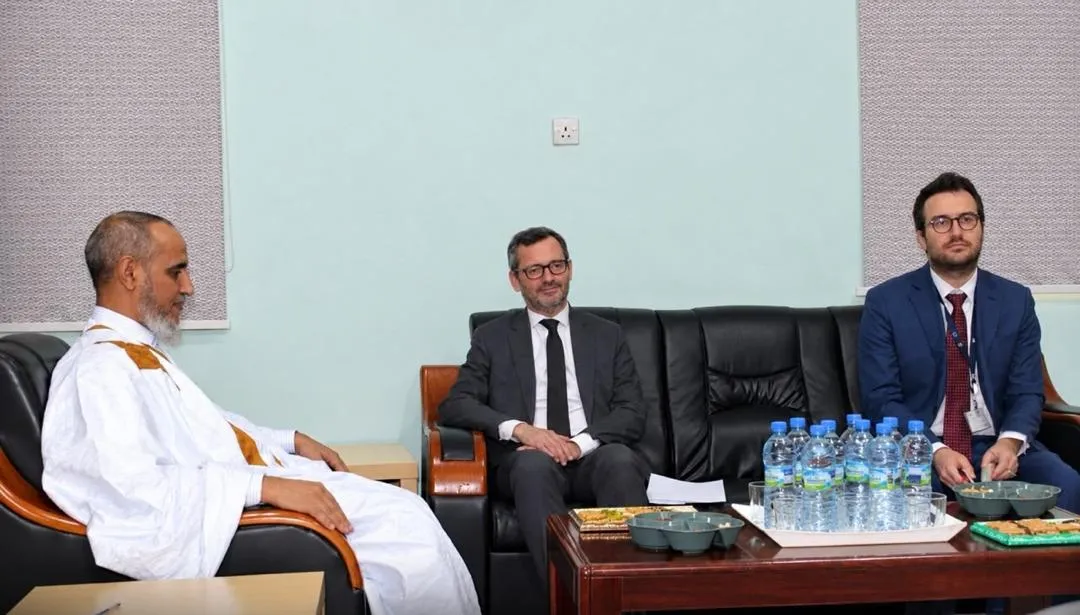 السفير الفرنسي يؤدي زيارة لحزب تواصل ويلتقي رئيسه
