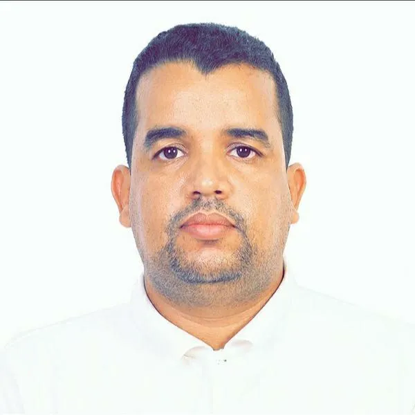 مِلْحُ هذه الأرض في فنِّها