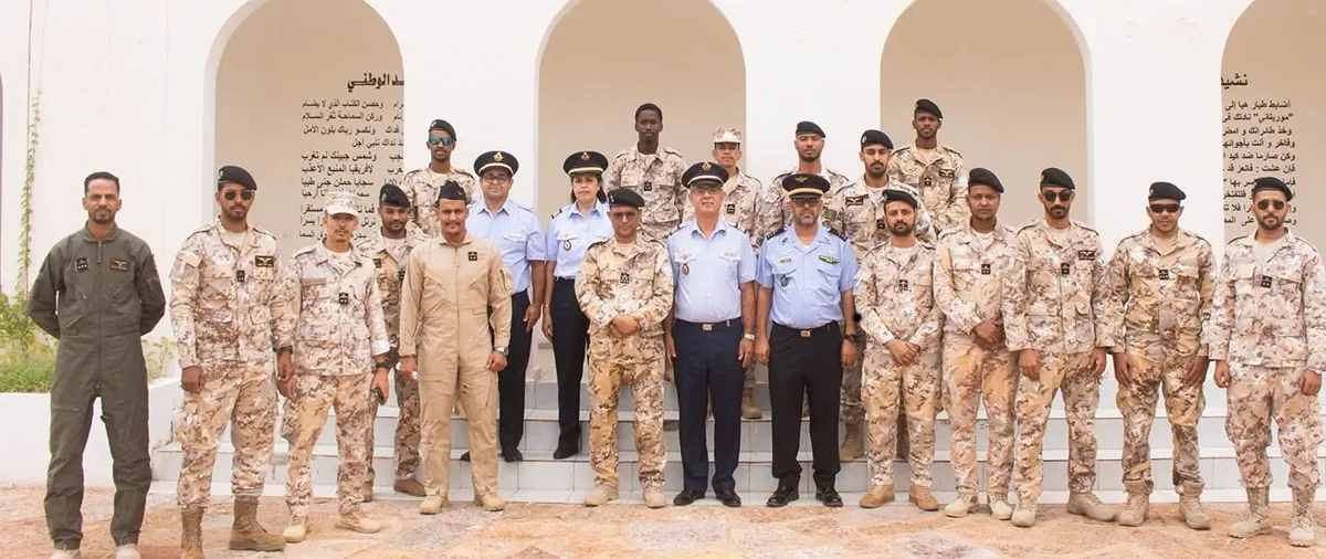 وفد عسكري مغربي يزور مدرسة الطيران بأطار