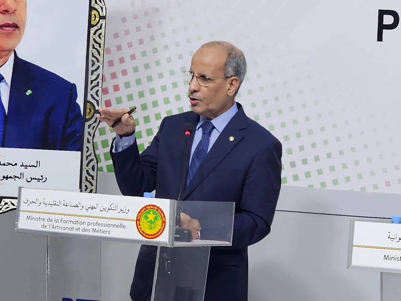 ولد اييه: لا يمكننا المزايدة على الوزراء المغادرين في دعم برنامج الرئيس