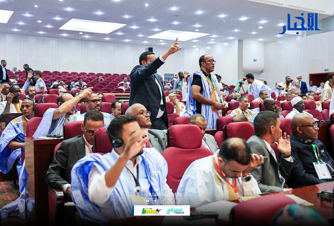 تكرّرت.. ممثلو الجاليات يحتجون على ضيق وقت مداخلات المغتربين بمنتداهم