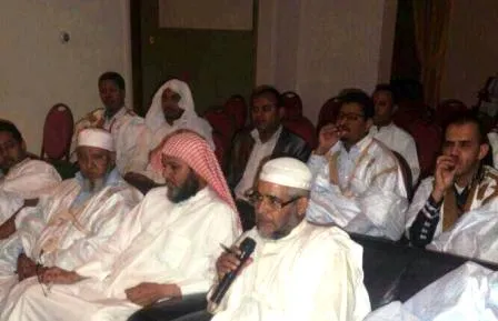 الجالية في الكويت تكرم الفائز بمسابقة القرآن العظيم