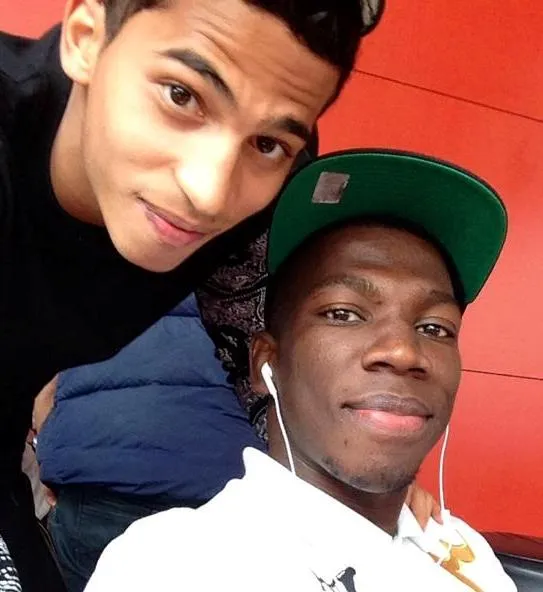 أحمد ولد أحمد والمهاجم آدما با (صور نشرها با علي صفحته)