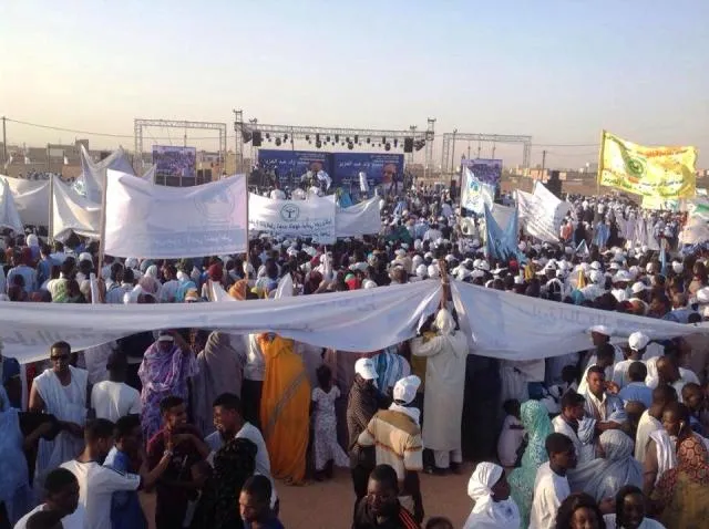 المنصة الرسمية للمهرجان مساء اليوم