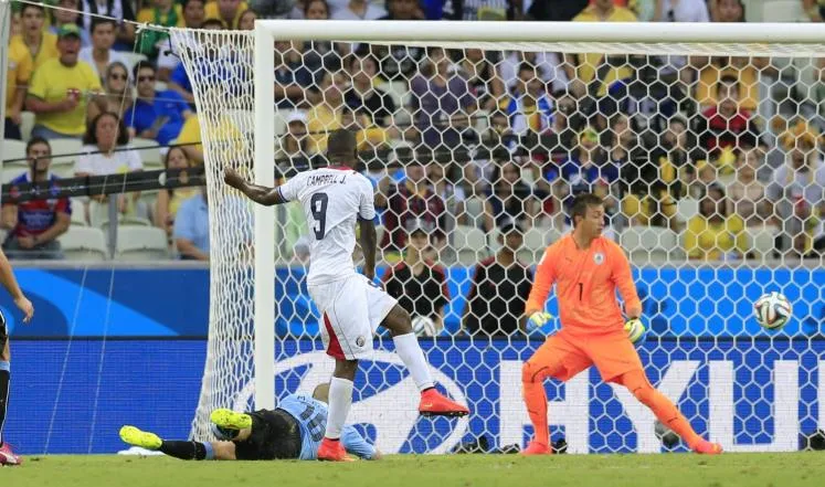 كوستاريكا تحقق المفاجأة وتهزم أوروغواي