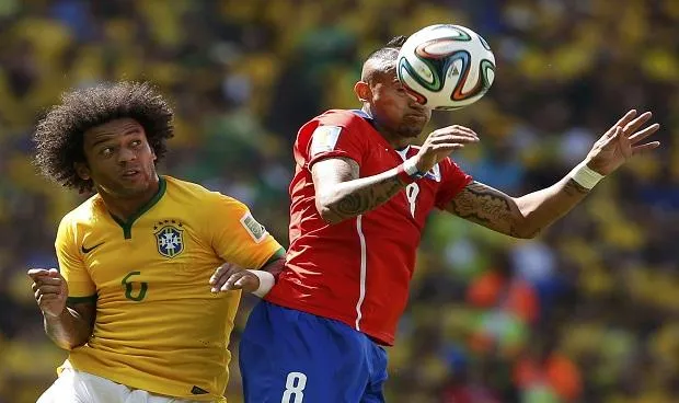 البرازيل تتأهل للربع النهائي