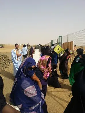 جانب من احتجاجات الأهالي أمام تازيازت للمطالب بالتوقيع على محضر تجد?