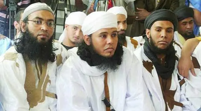 سجناء سلفيون يمثلون أمام القضاء