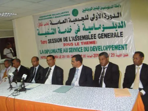 الدبلوماسيون يأملون التفاتة من ولد عبد العزيز