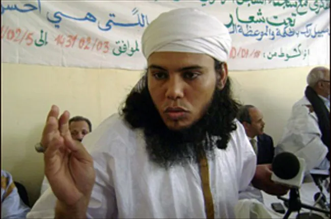 الإفراج عن سجينين من السلفيين وحرسي