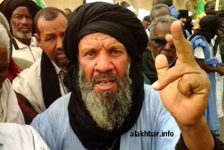 عسكريون متقاعدون أمام القصر الرئاسي