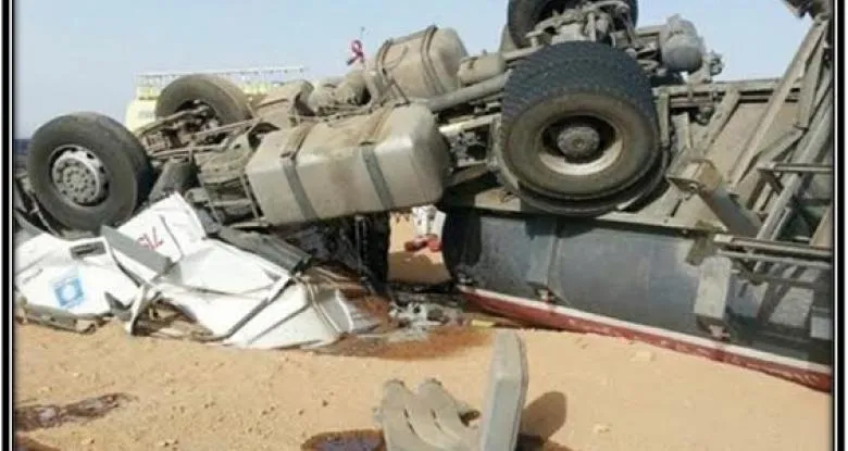 انقلاب شاحنة تقل عشرات العسكريين بآدرار