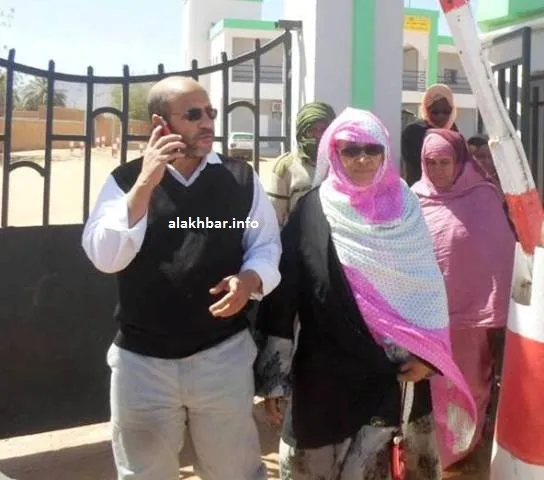 النائب البرلماني حمود ولد المالحة بعيد خروجه من مقابلة والي تيرس الز