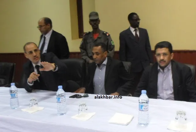 "الأخبار" تنشر صورا خاصة من اجتماع وزير المعادن وأطر "اسنيم"