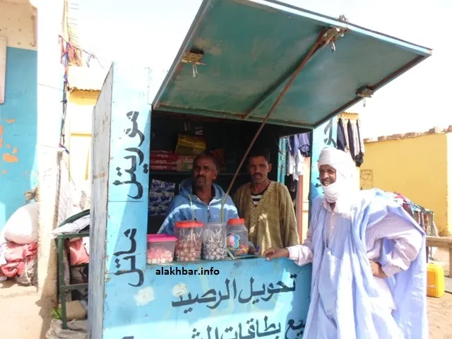 ولد جد أهل يتابع ملف العمال الذي ضحى من أجلهم بعمله من محل بيع الرصيد 