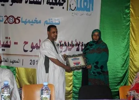 مدير المعهد العالي يشيد بجهود جمعية الفتاة