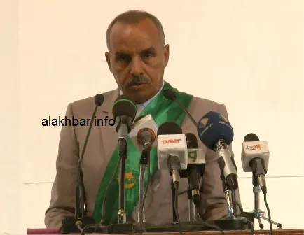 رئيس رابطة العمد الموريتانيين الشيخ ولد بايه ـ الأخبار