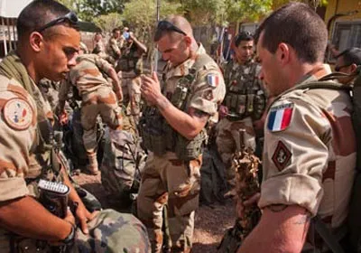 جنود فرنسا بمالي يواجهون مشكلة تحديد هوية العدو