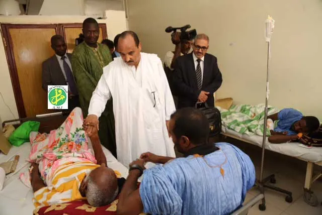 ولد عبد العزيز يزور مراكز صحية في نواكشوط