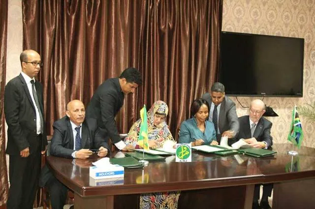 أثناء توقيع الاتفاقية بين موريتانيا وجنوب إفريقيا (الوكالة الرسمية)