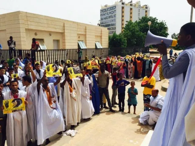جانب من الوقفة ظهر اليوم في الجامع الكبير بانواكشوط