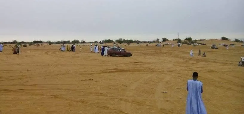 يمثل شارع المقاومة ملجأ للعشرات ممن ضاقت عليهم العاصمة بأوضاعها خلا?