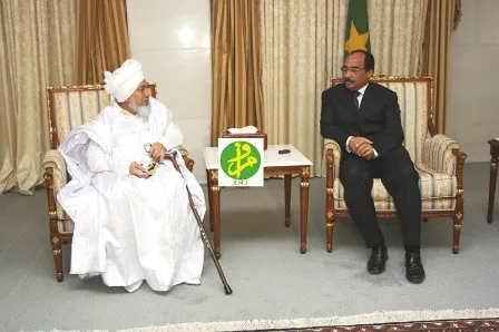 ولد عبد العزيز يلتقي الشيخ بن بيه