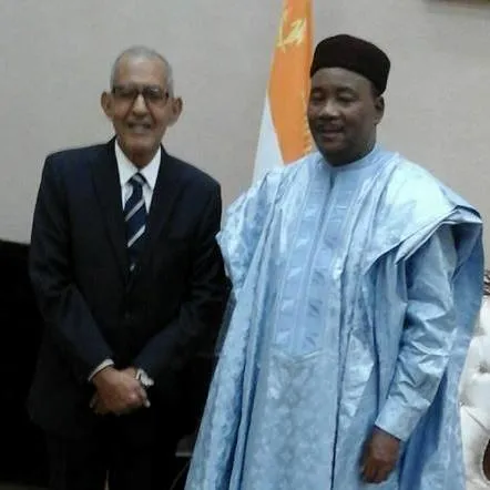رئيس النيجر محمد يوسف يستقبل رئيس حزب تكتل القوى الديمقراطية أحمد ول
