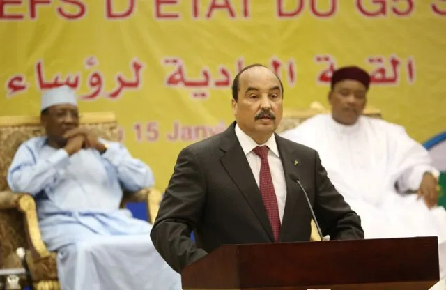 ولد عبد العزيز: ما حدث بباريس وباماكو إرهاب جبان