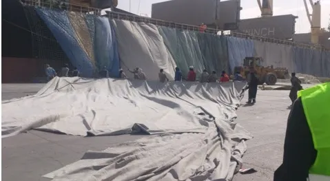 تصدير أول باخرة محملة بالجبس الخام إلى السنغال
