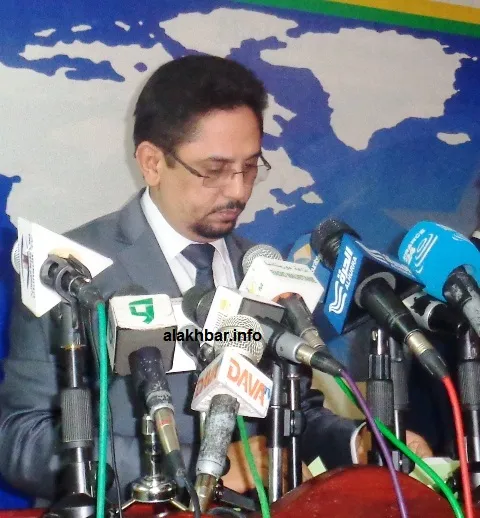 وزير العلاقات مع البرلمان والمجتمع المدني الناطق الرسمي باسم الحكوم