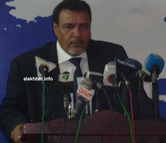وزير الإسكان والعمران والاستصلاح الترابي سيدي ولد الزين خلال مؤتمر ?
