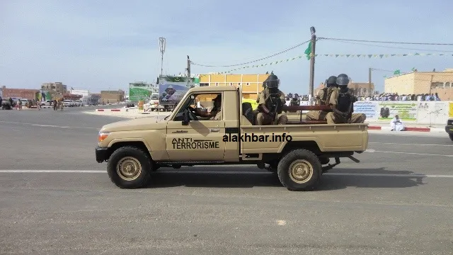 سيارة تابعة لمكافحة الإرهاب خلال الاستعراض العسكري نهاية نوفمبر الم