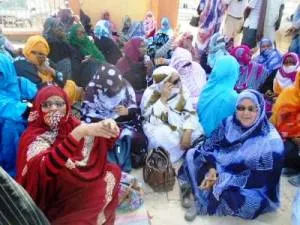 جانب من الاعتصام أمس للمضربات في باحة القصر البلدي بنواذيبو (تصوير ا?