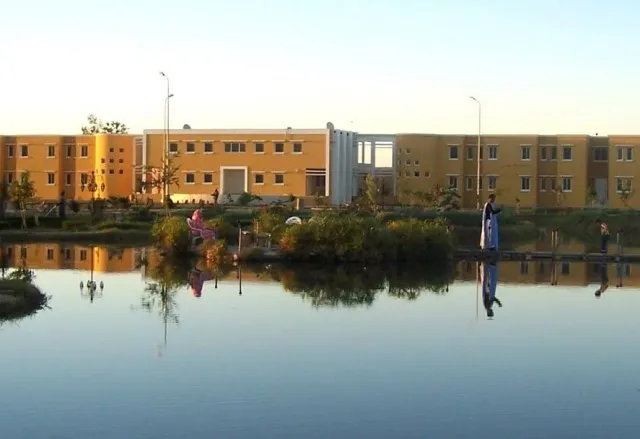 والي الترارزة يتعهد بتوفير وسائل إنقاذ بحري