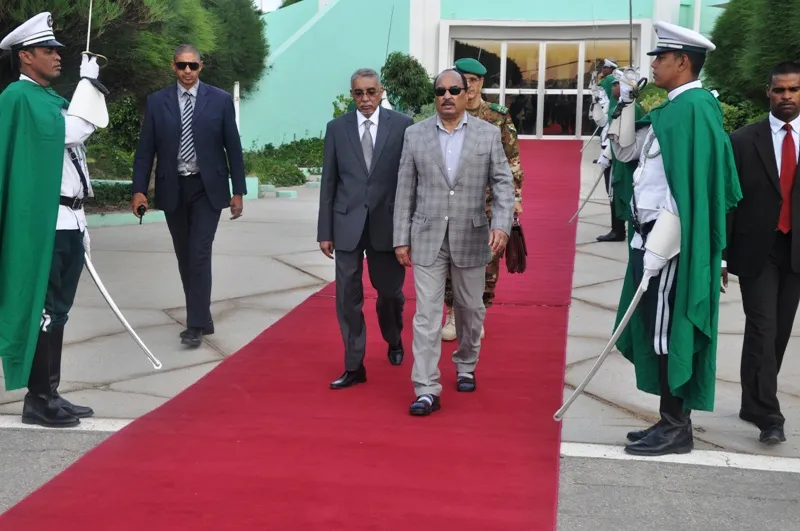 ولد عبد العزيز غادر صباح اليوم إلى كرمسين على متن طائرة