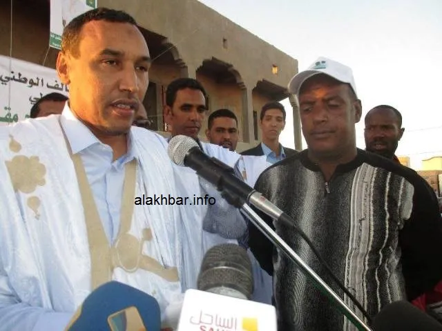 ولد امين يتحدث أمام حشد من جماهيره مساء الأحد بنواكشوط(الأخبار)