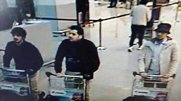 كشف هوية منفذي هجوم مطار بروكسل