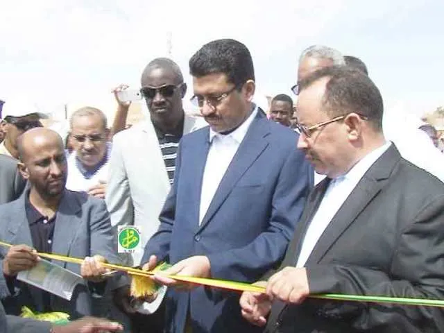وزير المياه والصرف الصحي يدشن المرحلة الأولى من مشروع آفطوط الشرقي (?
