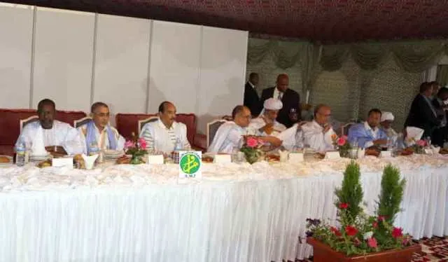إفطار بالرئاسة على شرف عدد من المسؤولين