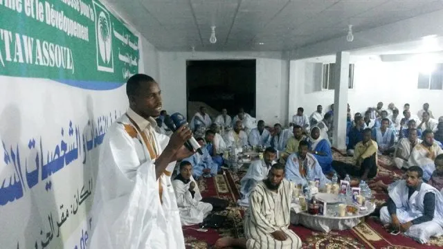 رئيس المنظمة الشبابية لحزب تواصل يحي ولد أبو بكر خلال كلمته في حفل ال