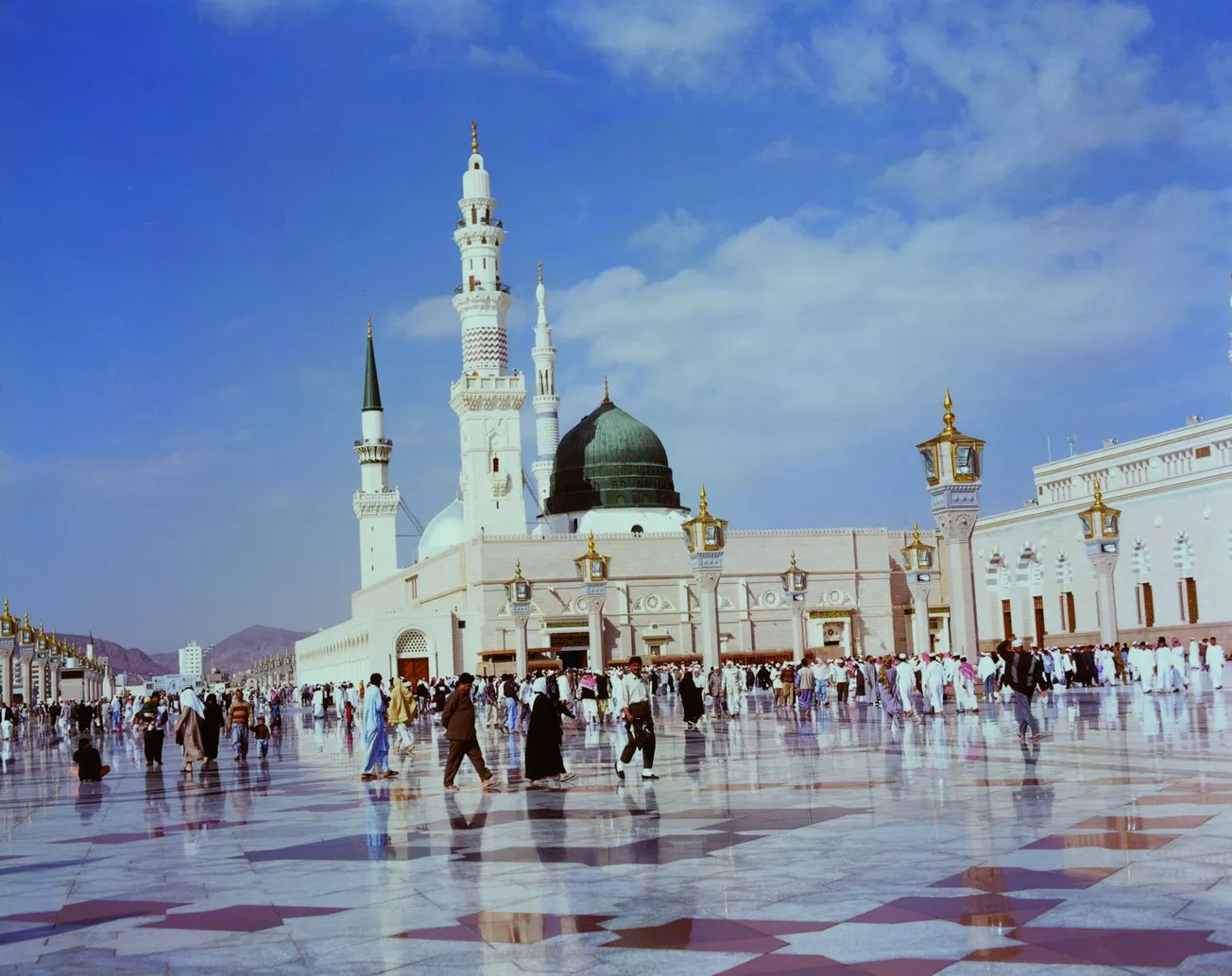 البعثة الرسمية للحج تغادر إلى الديار المقدسة