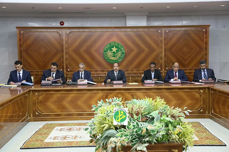 الحكومة تجتمع ساعات قبيل جلسة افتتاح الحوار