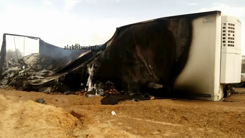 الأخبار تنشر صور الشاحنة المغربية المحترقة في أبي تلميت