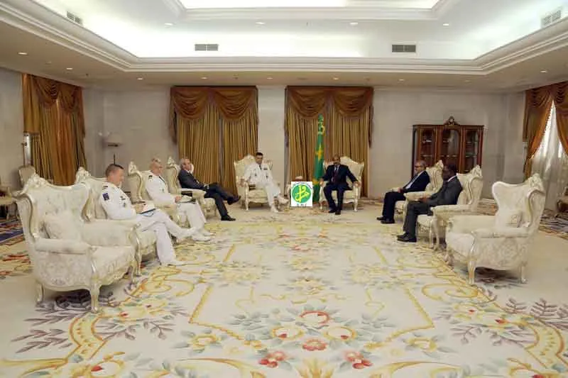 قائد "برخان" يعقد جلسة مباحثات مع ولد عبد العزيز