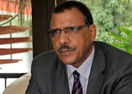 وزير داخلية النيجر محمد بازووم