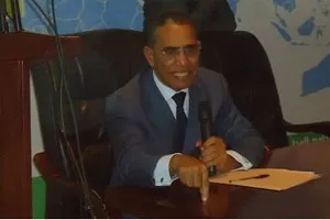 الدكتور إزيد بيه ولد محمد محمود أستاذ بجامعة نواكشوط.